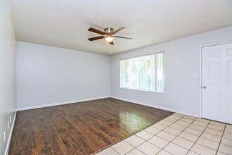 Building Photo - 555 W Rio Salado Pkwy