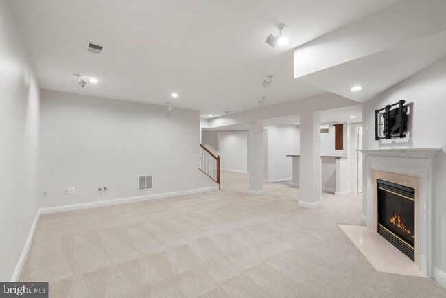 Building Photo - 9185 Topaz St