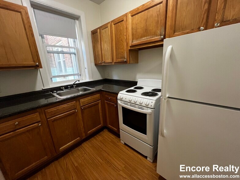 Building Photo - 48 Lancaster Ter