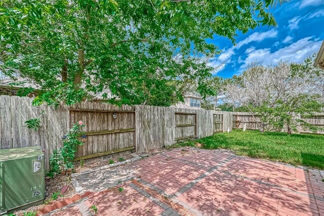 Building Photo - 5526 Hazel Berry Way