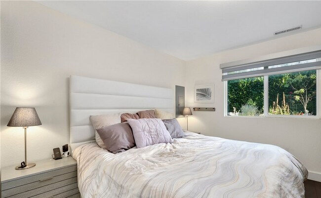Building Photo - Beautifully Remodeled 4BR/2BA Home in Kirk...
