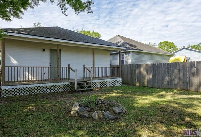 Building Photo - 8723 Aspen Ct