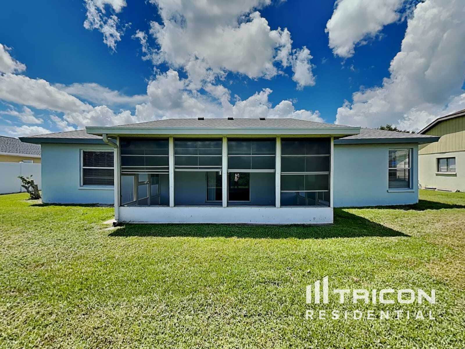 Building Photo - 6504 64th Ln E