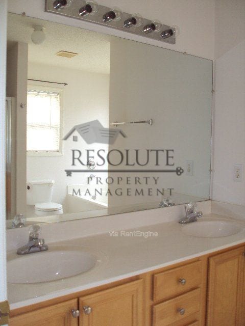 Building Photo - 404 Onondaga Ct