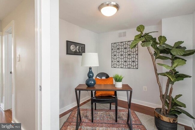 Building Photo - 1725 Webster St