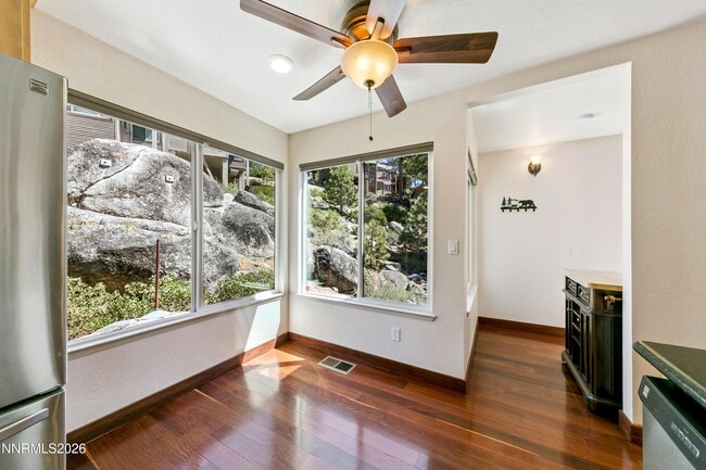 Building Photo - 215 Clubhouse Cir