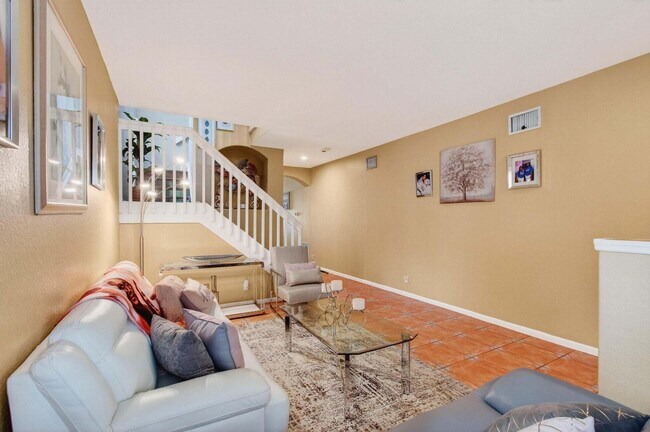 Building Photo - 5057 Sancerre Cir