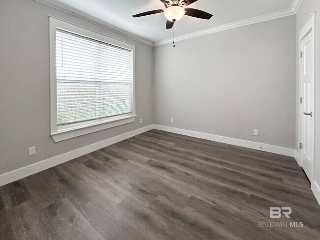 Building Photo - 8101 Carmel Cir