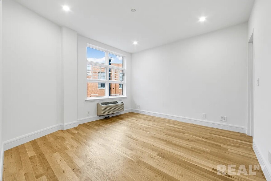 Building Photo - 525 Union Ave