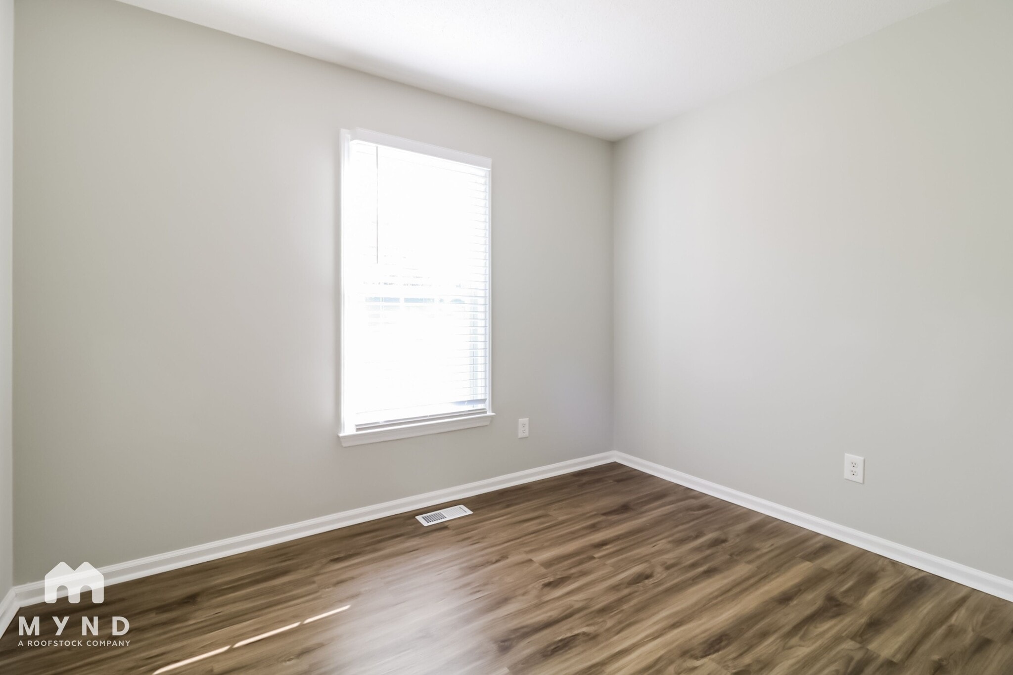 Building Photo - 1084 Holly Pointe Dr