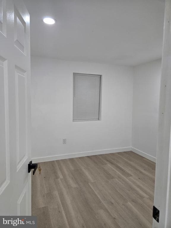 Building Photo - 901 Redbud Ln NE