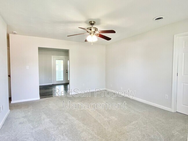 Building Photo - 701 Whitney Ct