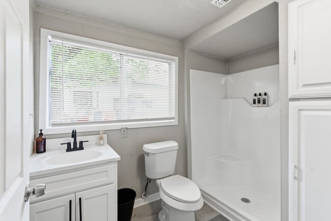 Building Photo - 314 W Cevallos