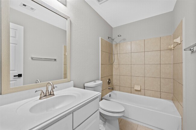 Building Photo - 14423 Idylwild Wood Way