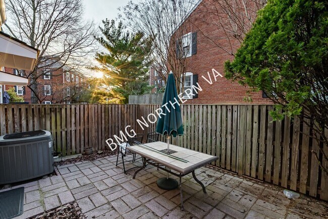 Building Photo - 4701 31st St S