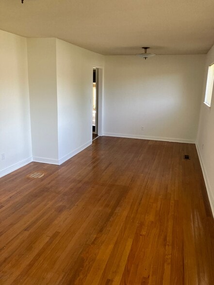 Building Photo - 3316 Mountain View Dr