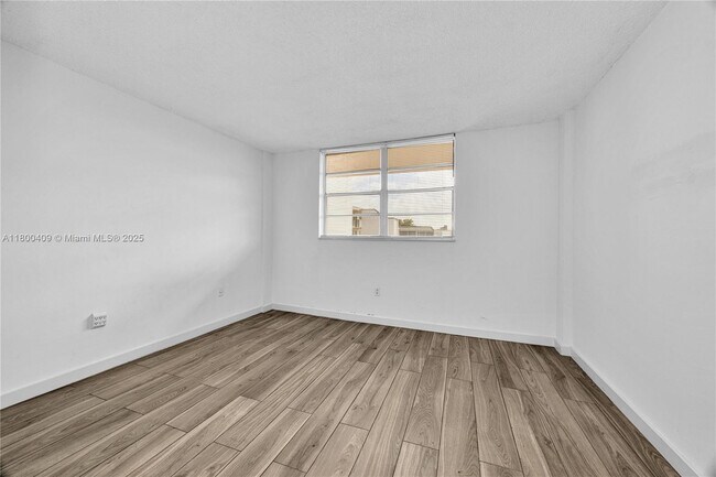 Building Photo - 14180 SW 84th St