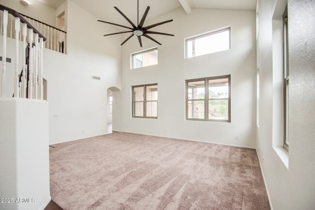 Building Photo - 3938 E San Pedro Ave