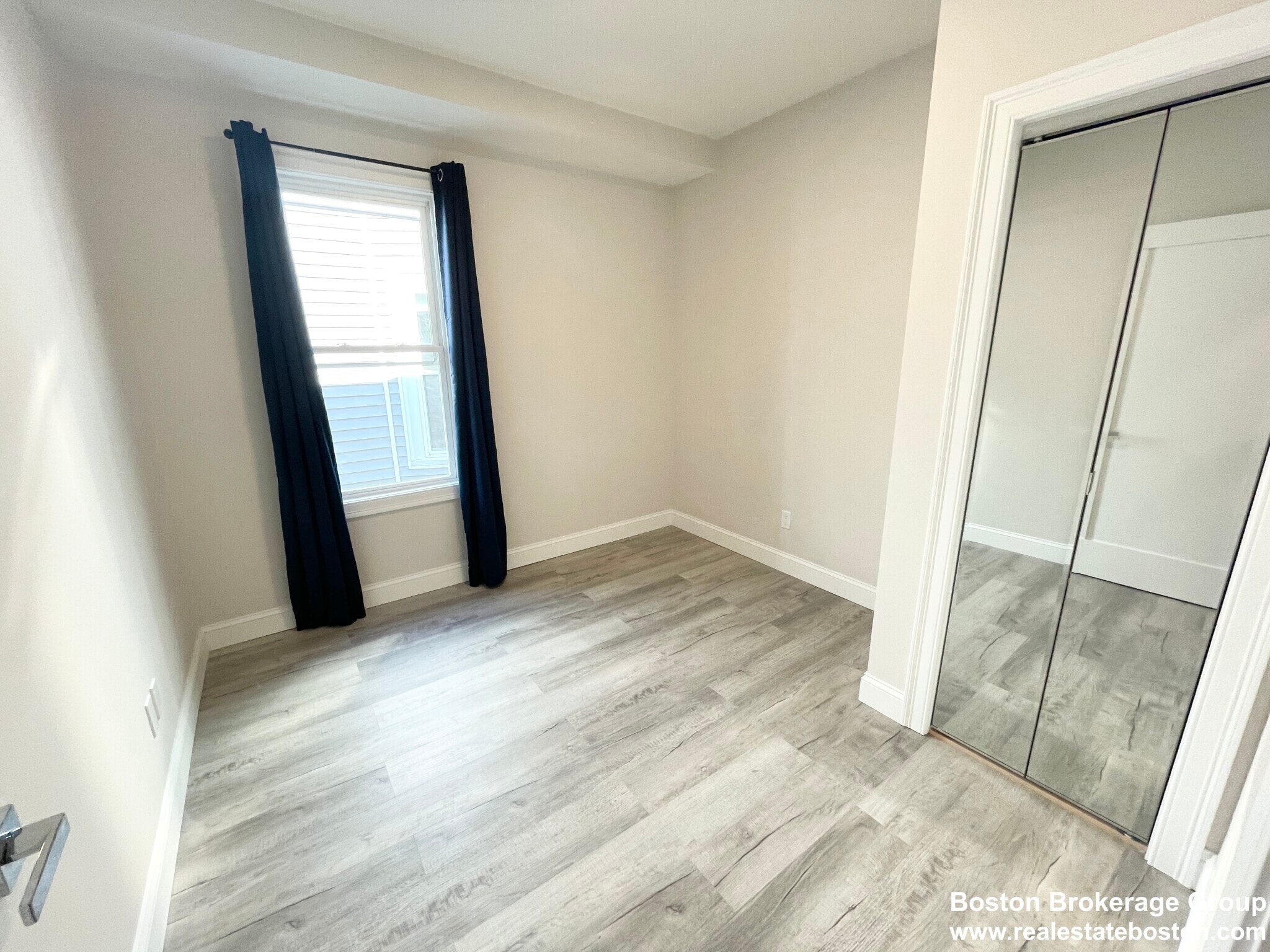 Building Photo - 23 Newport St