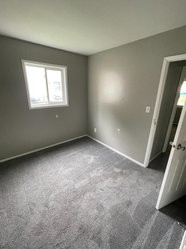 Building Photo - 5399 Inlet Dr