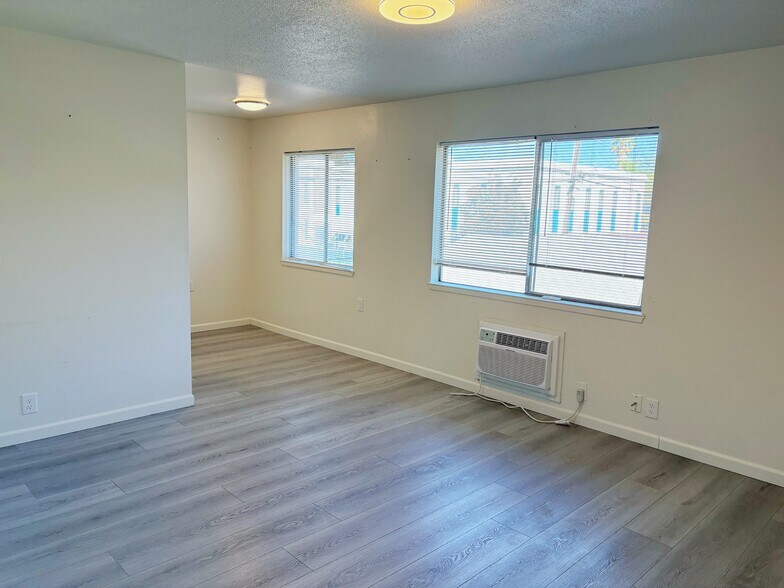 Building Photo - 1219 T St