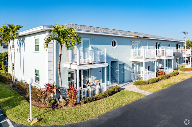 Building Photo - Palms at Waters Edge