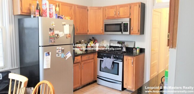 Primary Photo - 10 Bynner St