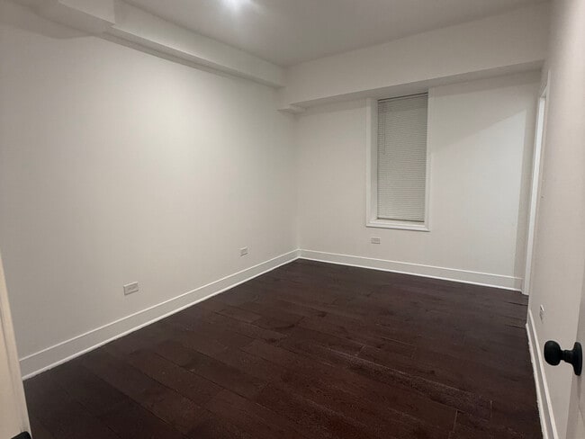 Building Photo - 2702 S Union Ave