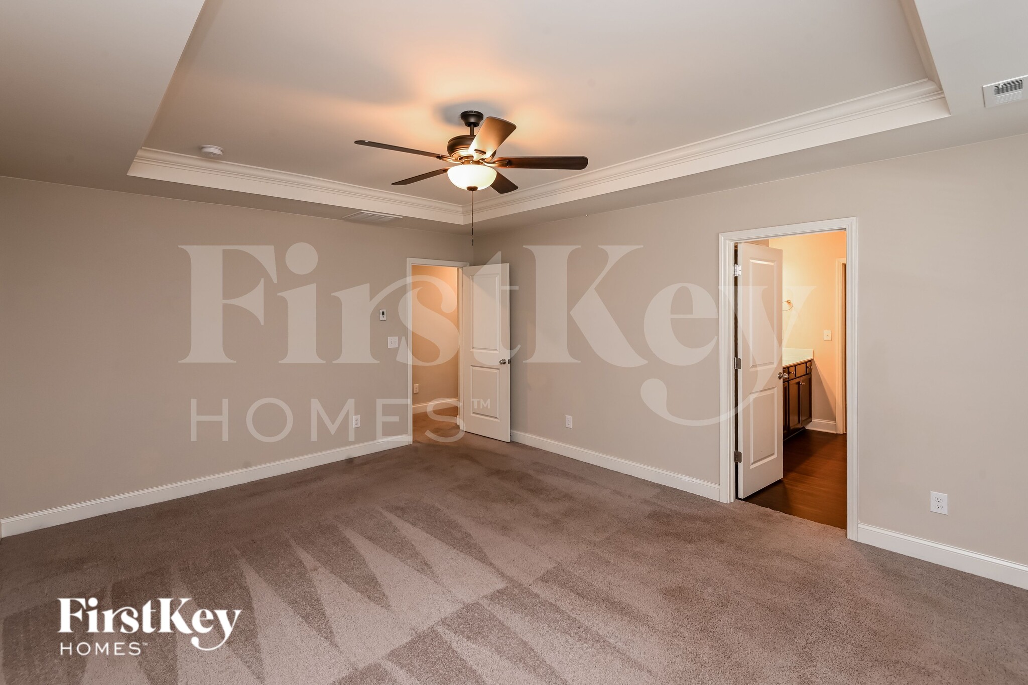 Building Photo - 9147 Marion Oaks Dr