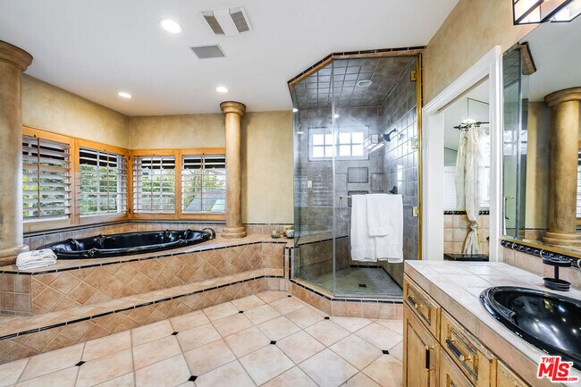 Building Photo - 4063 Benedict Canyon Dr