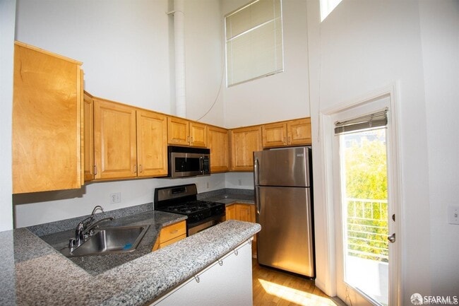 Building Photo - 18 Jennifer Pl