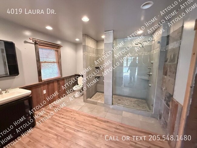 Building Photo - 4019 Laura Dr