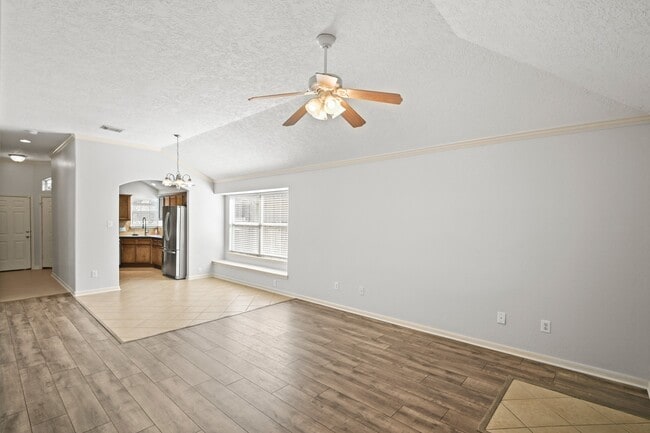 Building Photo - 24307 Silver Maple Dr