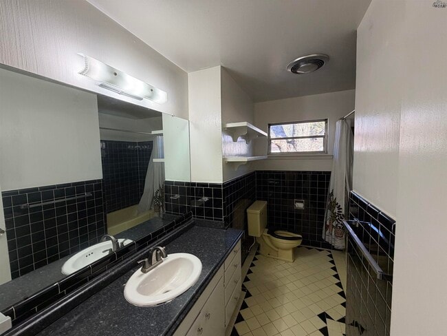 Building Photo - 4508 Bermuda Ln