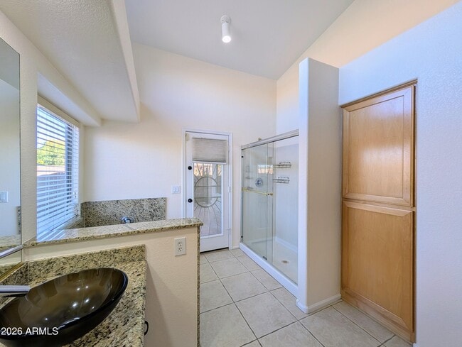 Building Photo - 11134 W Windsor Ave