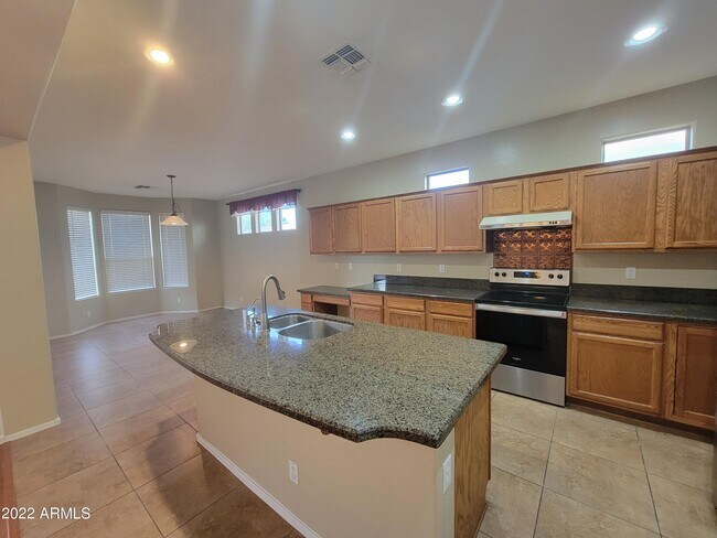 Building Photo - 958 E Scorpio Pl