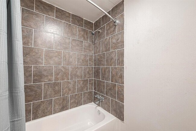 Building Photo - 2601 Marilee Ln