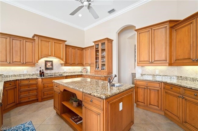 Building Photo - 2046 Imperial Cir