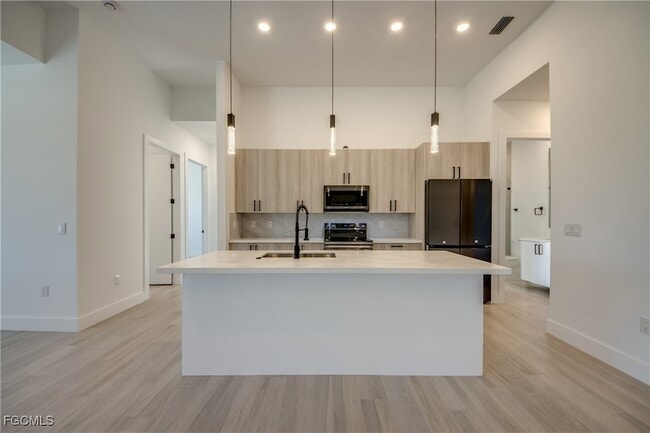 Building Photo - 1531 NW 40th Pl