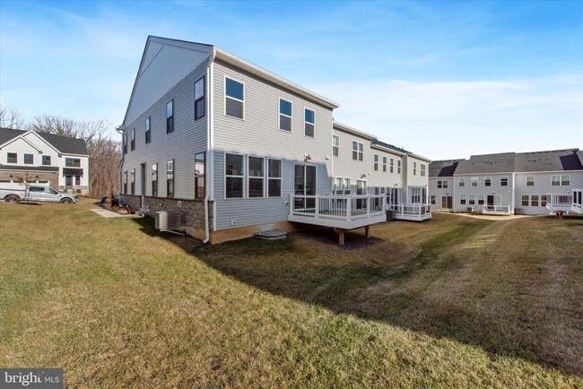 Building Photo - 64 Alroy Rd