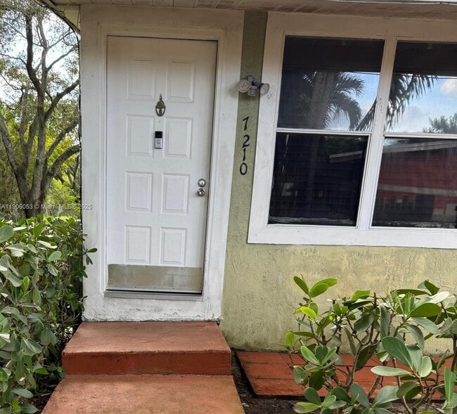 Primary Photo - 7210 Southgate Blvd