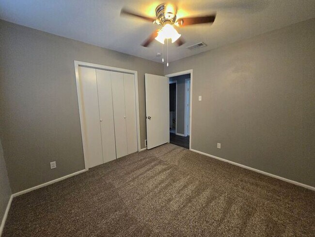 Building Photo - 1309 Greencove Dr