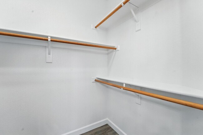 Building Photo - Fully Remodeled 2BR + Den in Trilogy at Po...