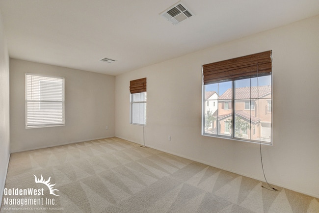 Building Photo - Charming 4Bdm 3Ba Home with Modern Features located in SW Las Vegas