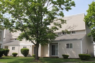 Building Photo - Windsor Crossing