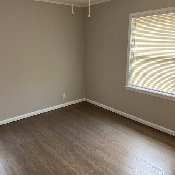 Building Photo - 6149 E 20th St