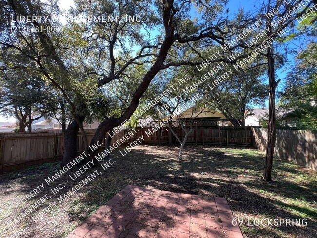 Building Photo - Fantastic 4 Bedroom, 2.5 Bath Home in a Ga...