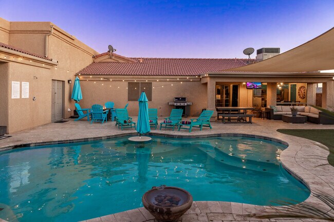 Building Photo - 820 Avalon Ave