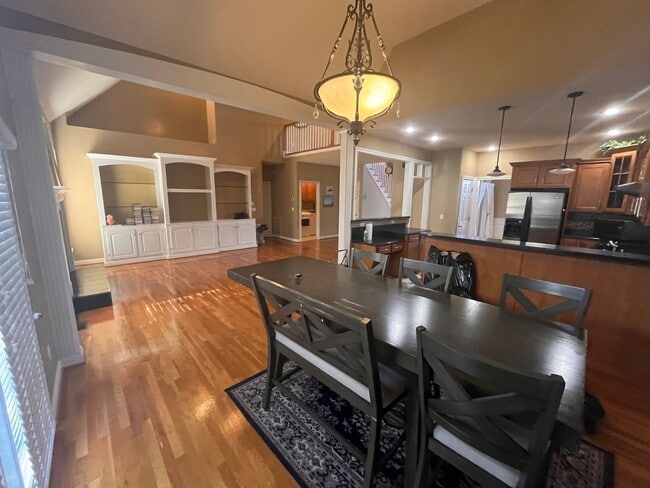 Building Photo - Beautiful 4 Bed in Hamburg!