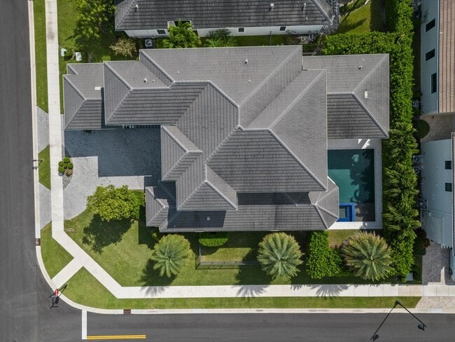 Building Photo - 6990 NW 27th Ave